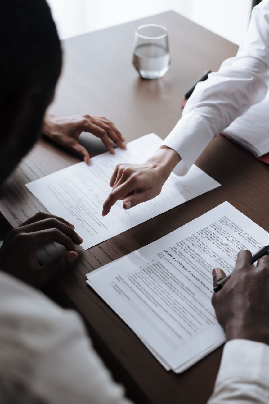 Firma de contratos financieros